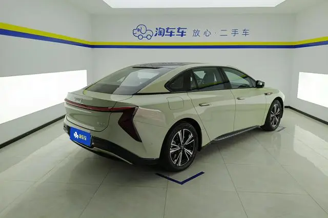 Hongqi Hongqi EH7 690 Pro