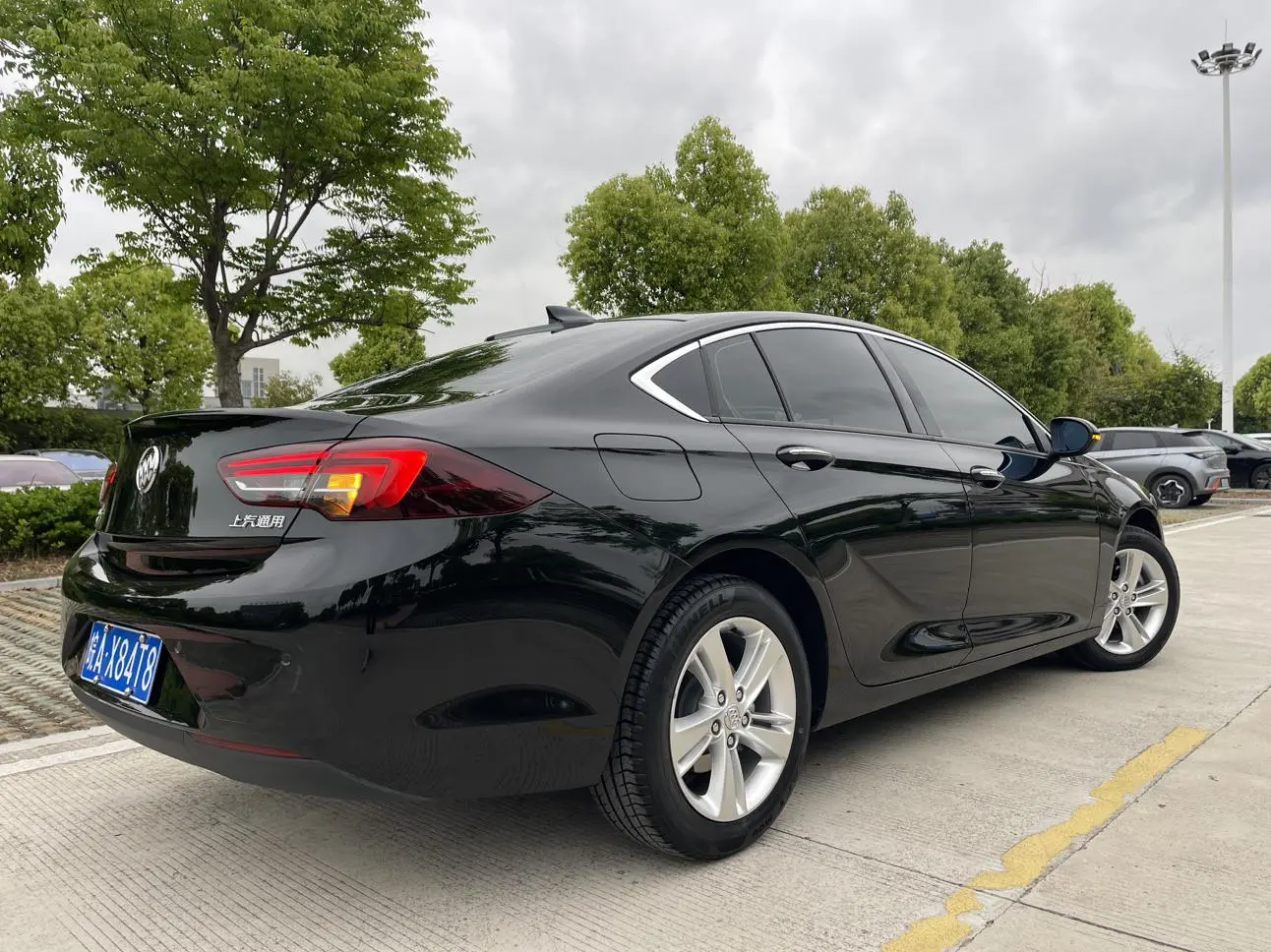Buick Regal 20T Elite Country VI