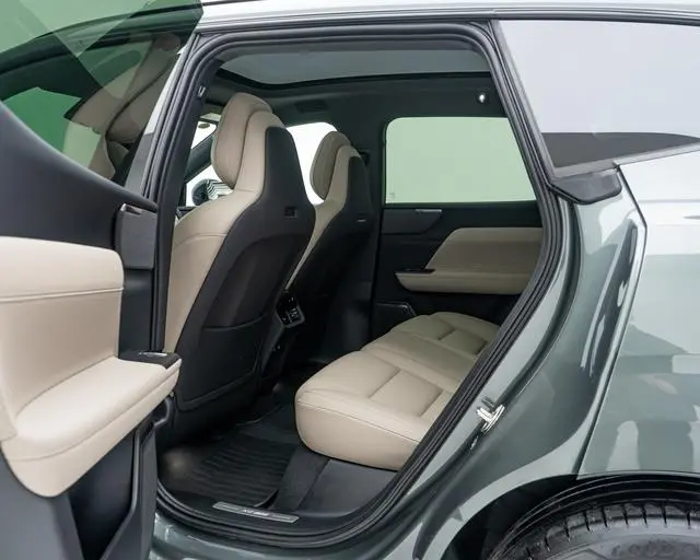 Volvo Volvo XC70 Four-wheel drive, long battery life, Ultra