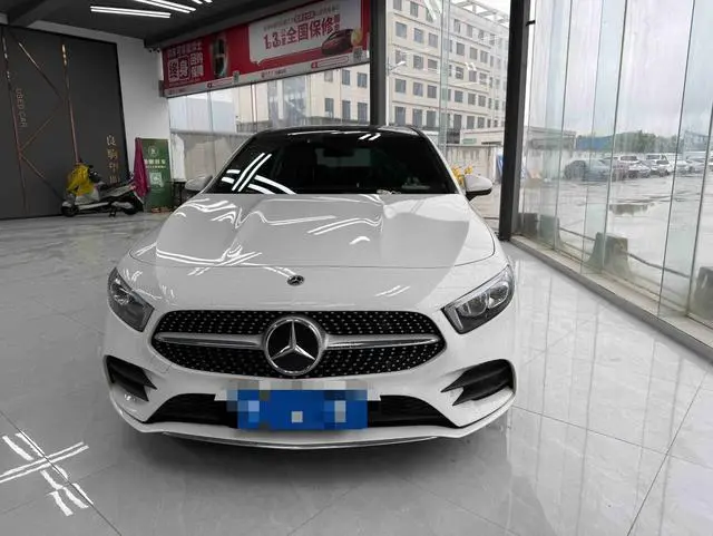 Mercedes-Benz Mercedes-Benz A-class A 200 L sports sedan dynamic Version
