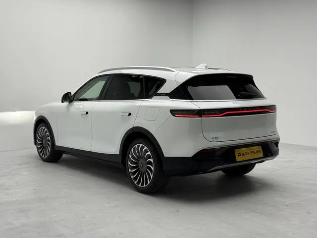 VOYAH Lan Tu FREE Four-wheel drive standard range extension exclusive luxury set
