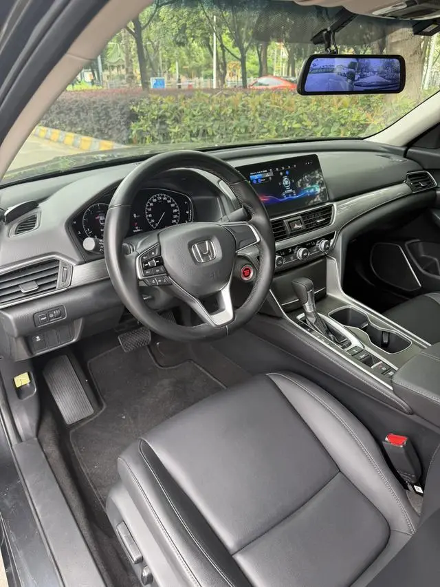 Honda Accord 260TURBO Deluxe Edition