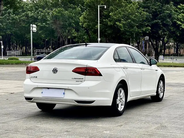 Volkswagen Lingdu 230TSI DSG Fashion Edition Country VI