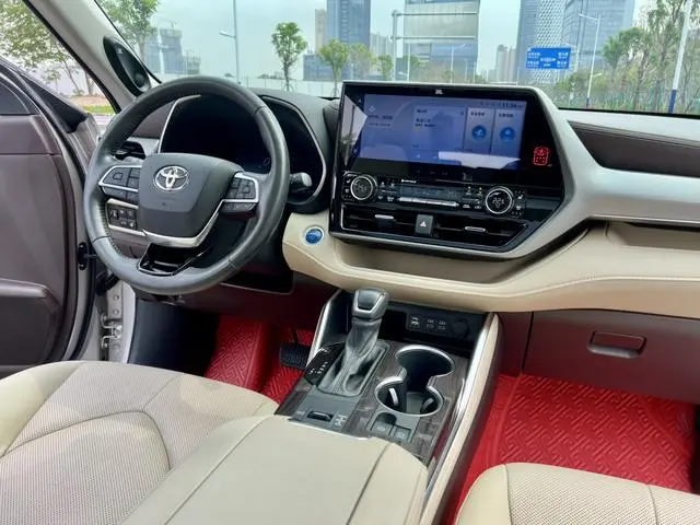 TOYOTA Highlander Dual-engine 2.5L four-wheel drive Extreme edition 7-seater