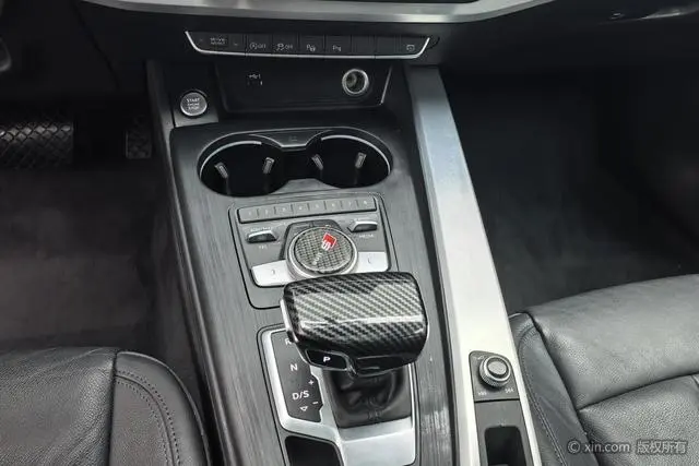 Audi Audi A4L 40 TFSI fashion country VI