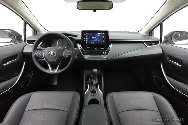 TOYOTA Asian lion 2.0L Premium Edition