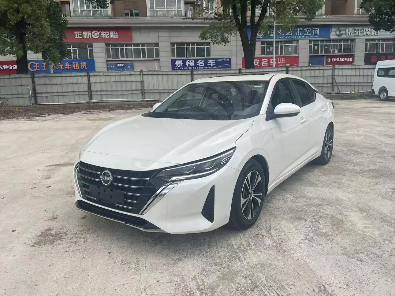Nissan Xuan Yi 1.6L CVT Enjoy Edition