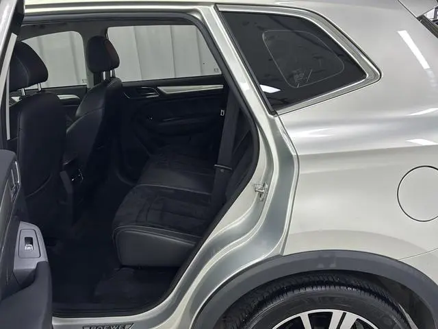 Roewe Roewe eRX5 50T Hybrid Interconnection Premium Ultimate Edition