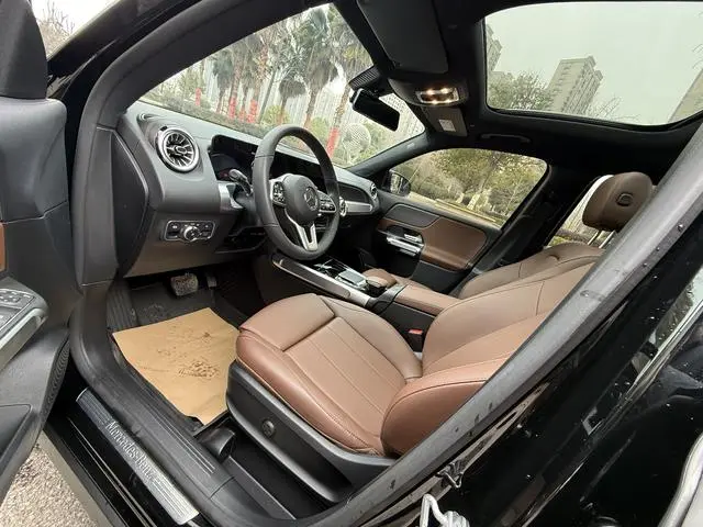 Mercedes-Benz Mercedes-Benz GLB GLB 220 dynamic type