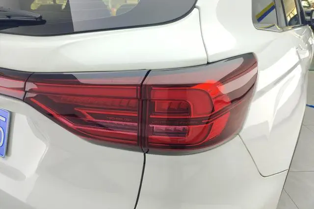 Changan Changan CS75 Glory Million Edition 280T DCT Luxury