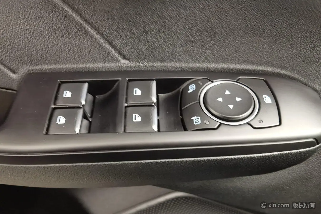 Ford Ruiji EcoBoost 245 two-wheel drive Yaoxiang model