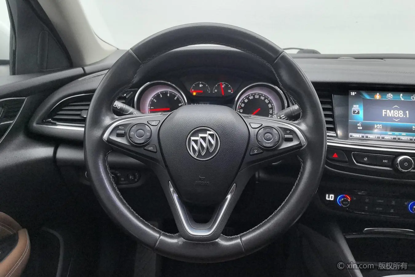 Buick Regal 20T Elite Country V