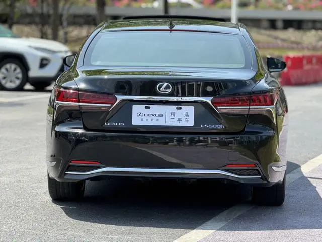 Lexus Lexus LS 500h Executive Edition Country VI