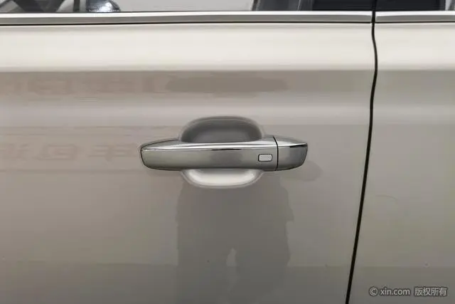 Roewe Roewe RX5 MAX 400TGI Automatic Smart Cockpit Ultimate Edition