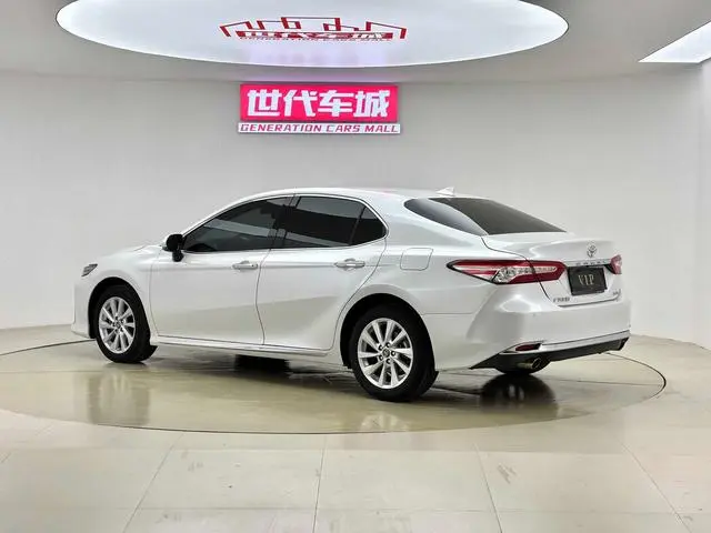 TOYOTA Camry 2.0GVP Leading Edition
