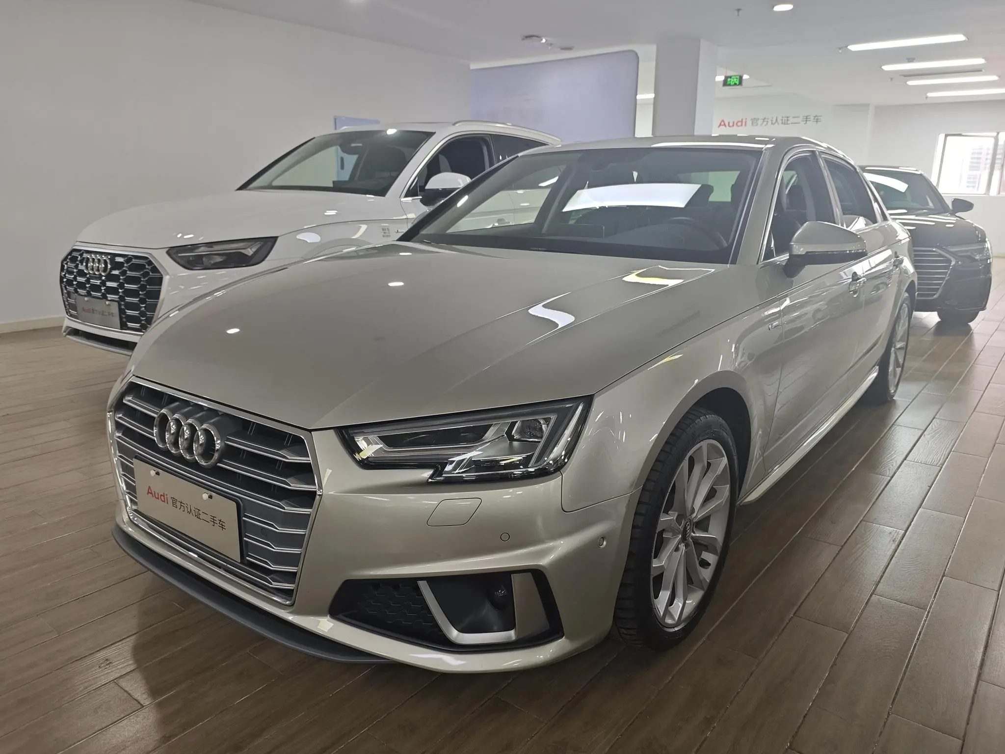 Audi Audi A4L 40 TFSI sporty Country VI