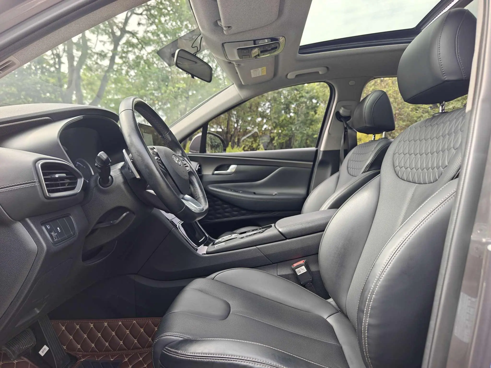Hyundai Shengda 380 TGDi GLS automatic two-wheel drive deluxe edition Country V