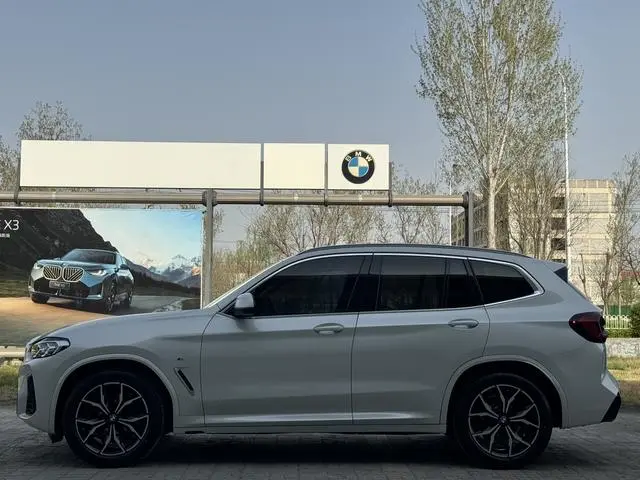 BMW BMW X3 Facelift xDrive25i M sports suit