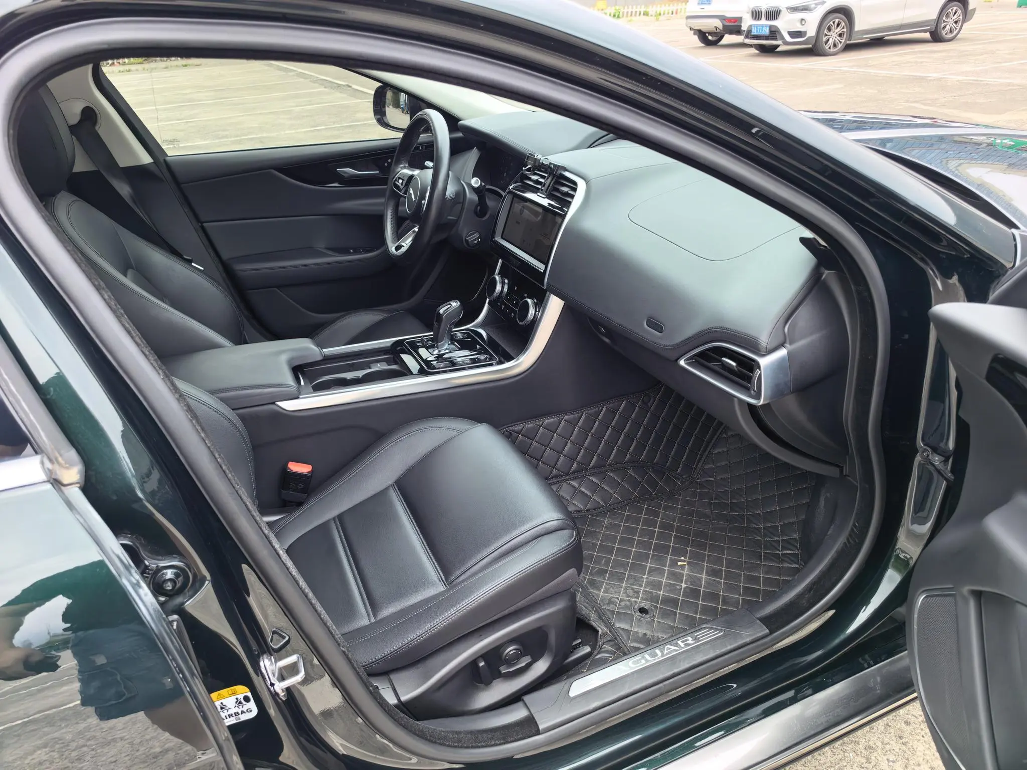 Jaguar Jaguar XEL 2.0T 250PS S aggressive and elegant version