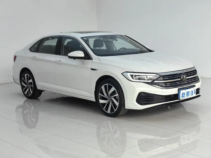 Volkswagen Sagitar 300TSI DSG Excellent Edition