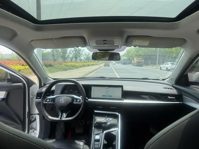 MG MG5 Scorpio 1.5T Deluxe Edition