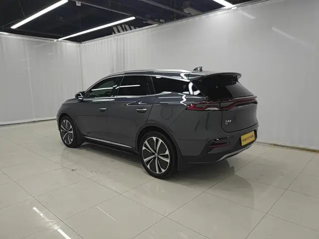 BYD Tang Yi 635KM four-wheel drive flagship type