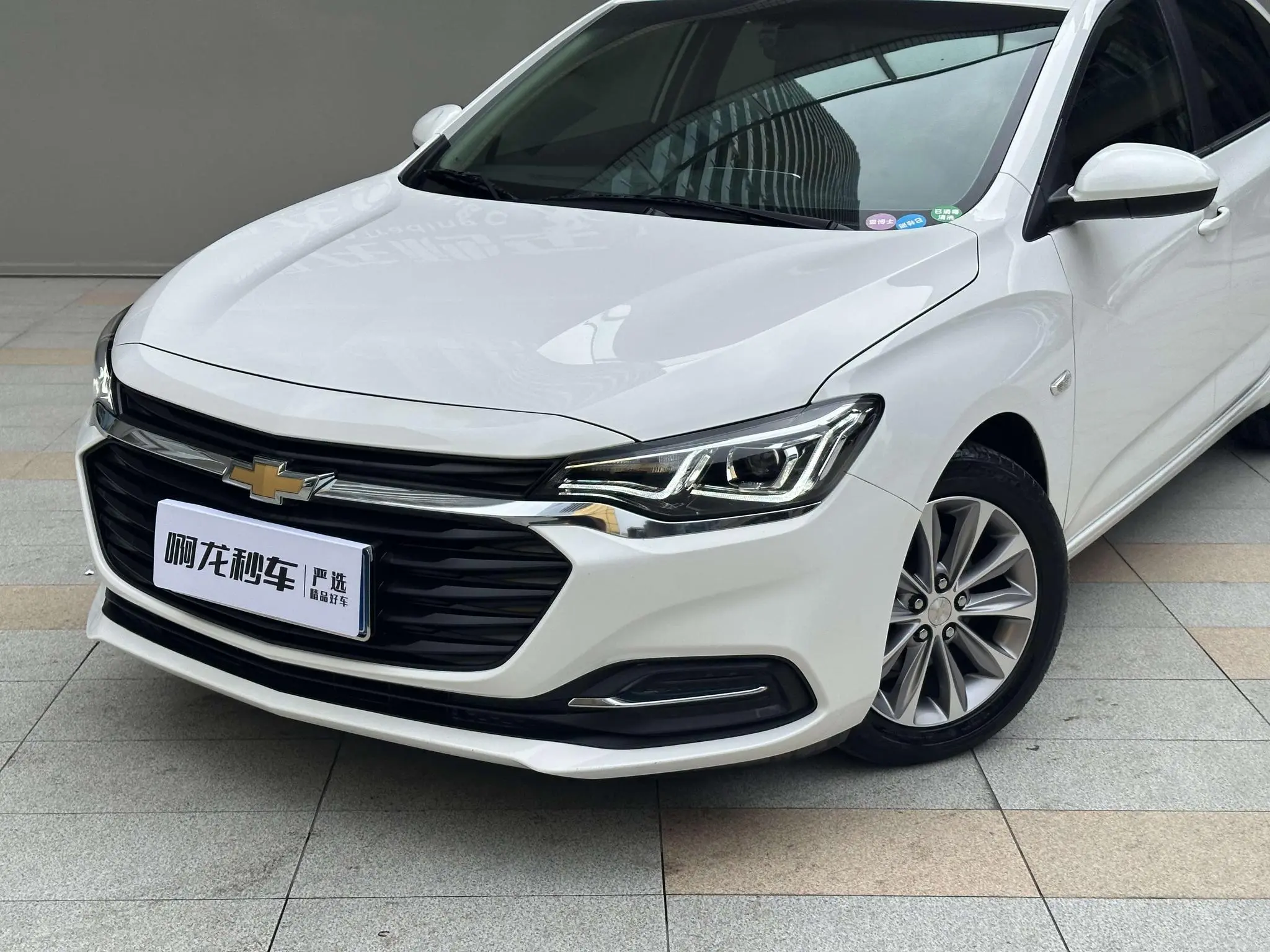 Chevrolet Cruze 320 automatic Enjoy Skylight version