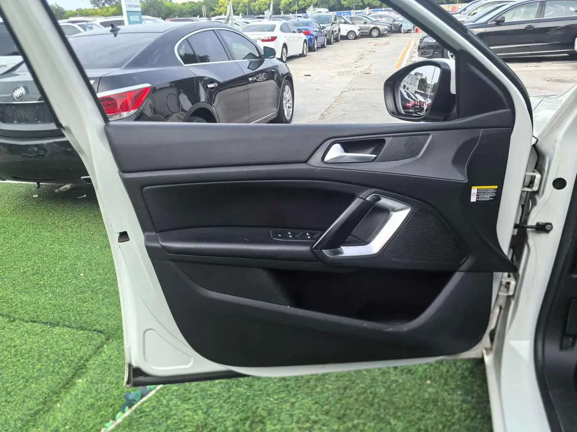 Peugeot Peugeot 408 1.6T Automatic Deluxe Edition
