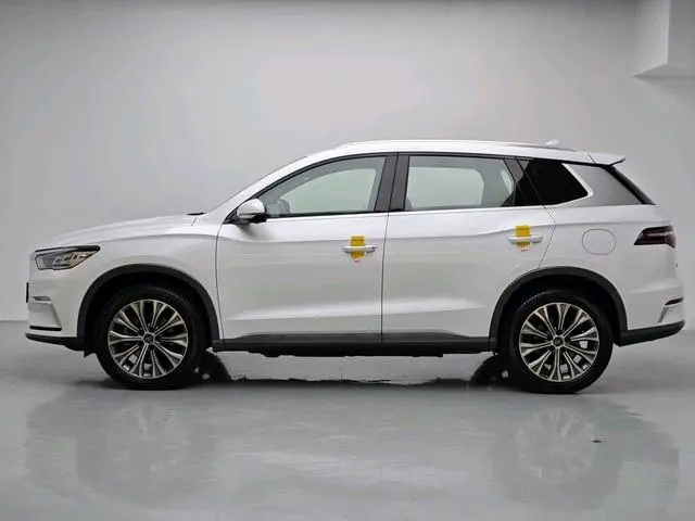 BYD Song Pro DM DM 1.5T four-wheel drive performance version flagship model