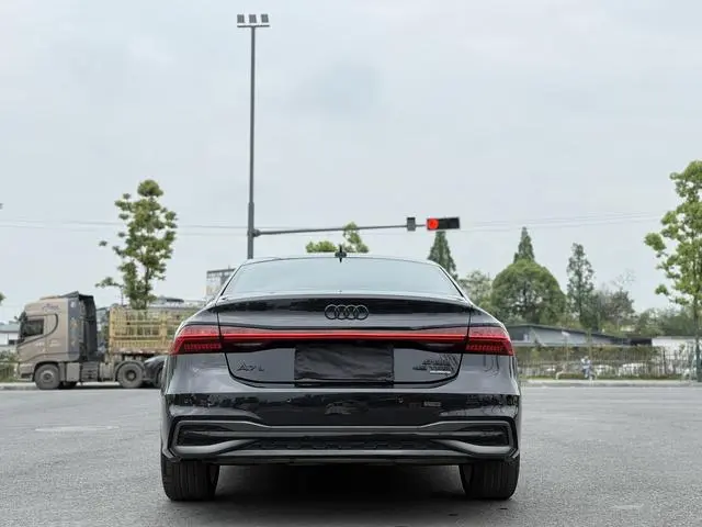 Audi Audi A7L 45 TFSI quattro Black Samurai Edition