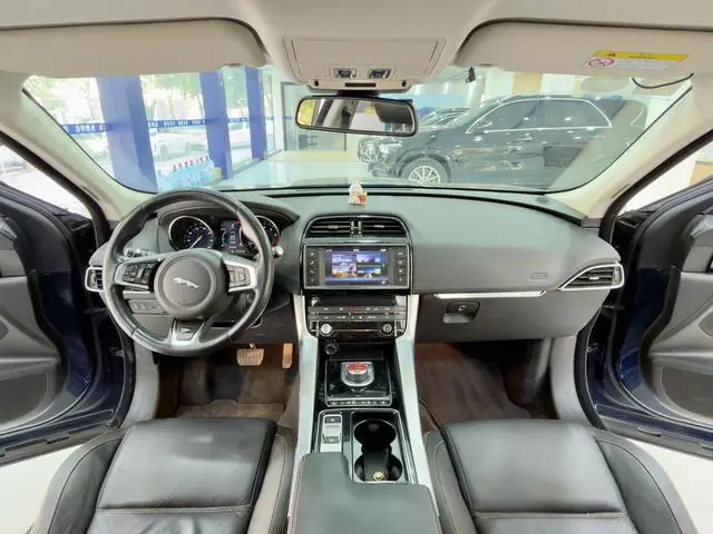 Jaguar Jaguar F-PACE 2.0T four-wheel drive R-Sport sports version