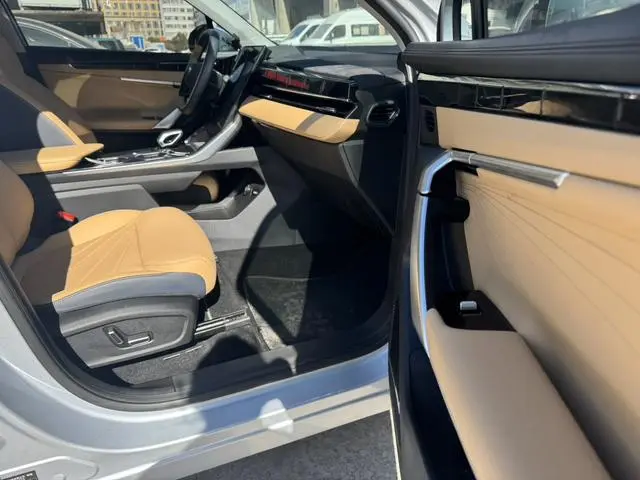 Geely Boyue L 1.5TD DCT Glory Edition