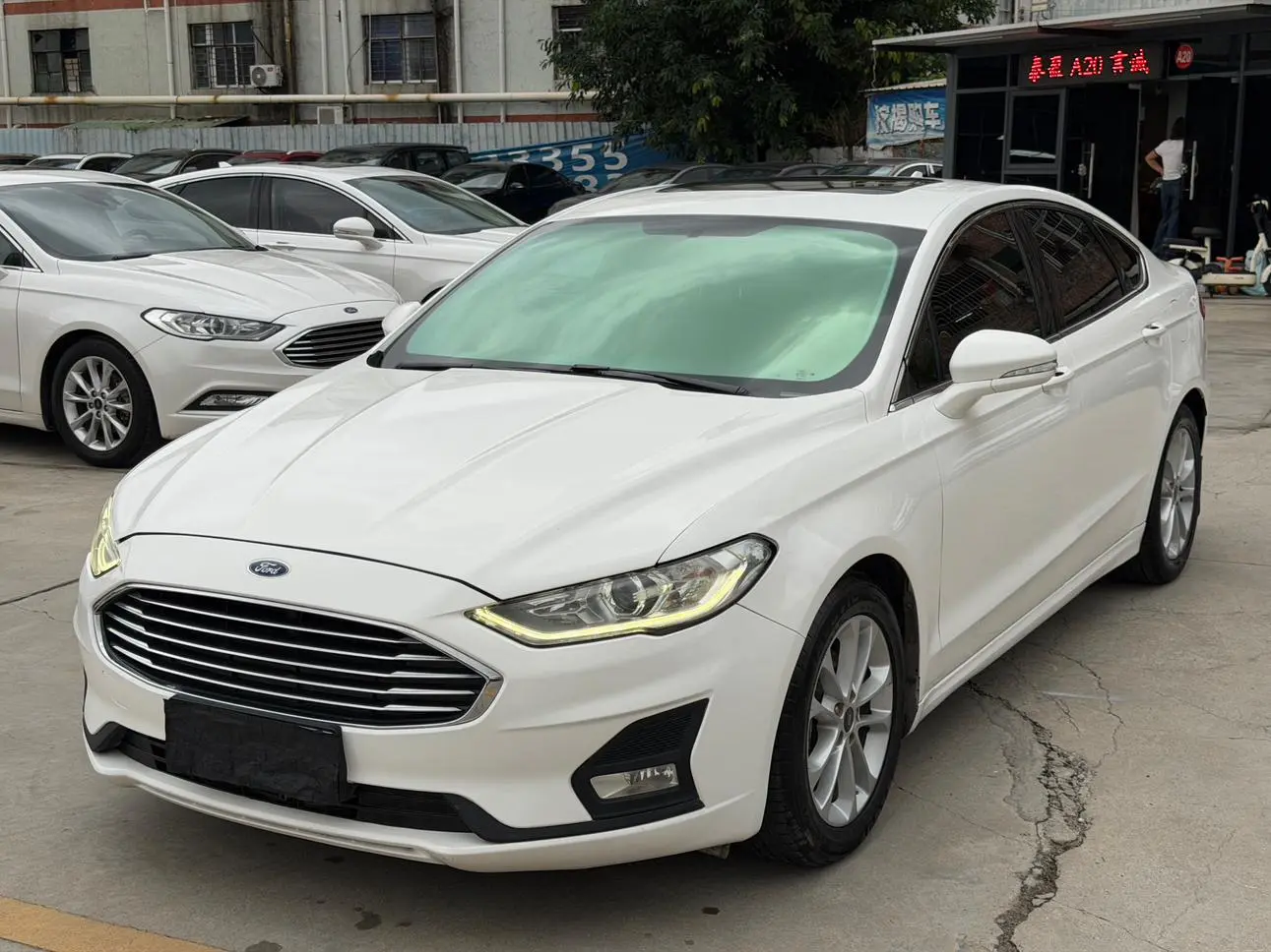 Ford Mondeo EcoBoost 200 intelligent control Fashion type country V