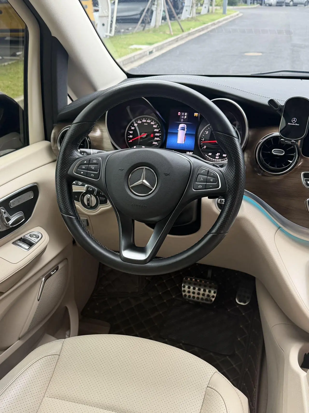 Mercedes-Benz Mercedes-Benz V-class V 260 Premium Edition