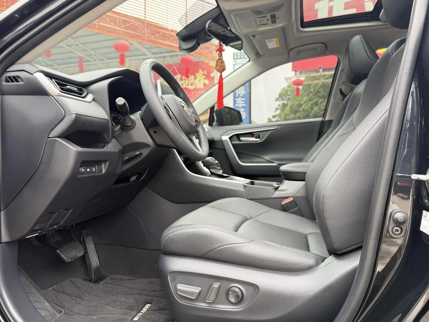 TOYOTA Wilanda 2.0L two-wheel drive luxury PLUS edition