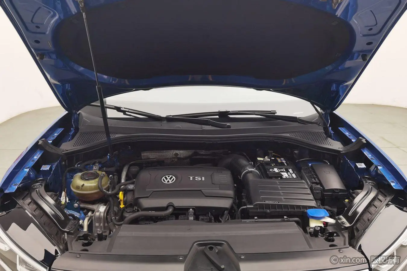 Volkswagen Tanyue 380TSI Luxury Zhilian Edition Pro Four-wheel drive