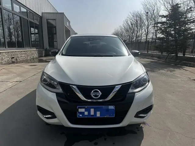 Nissan TIIDA 1.6L CVT Smart Travel Edition