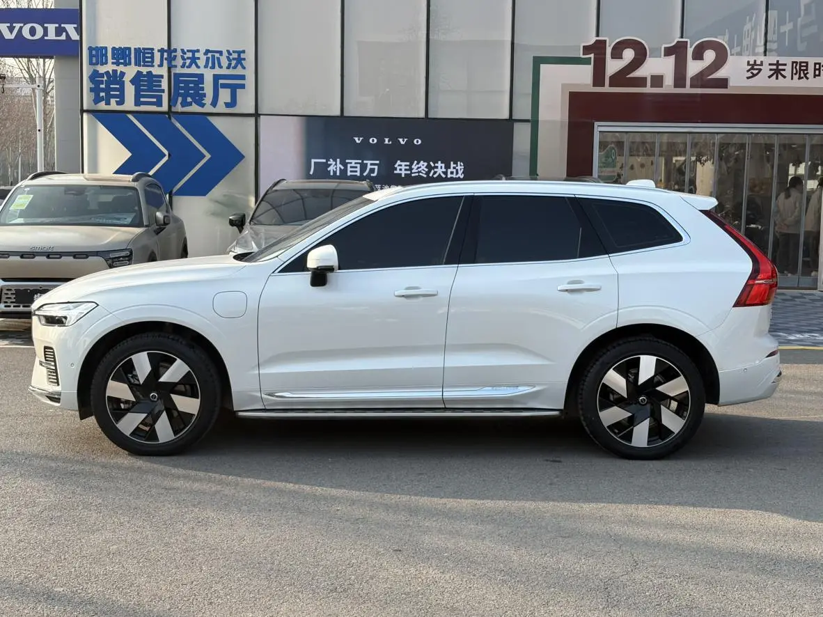 Volvo Volvo XC60 PHEV T8 four-wheel drive long battery life Zhiyuan Deluxe Edition