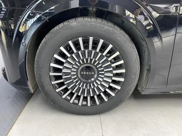 ZEEKR ZEEKR 009 WE version