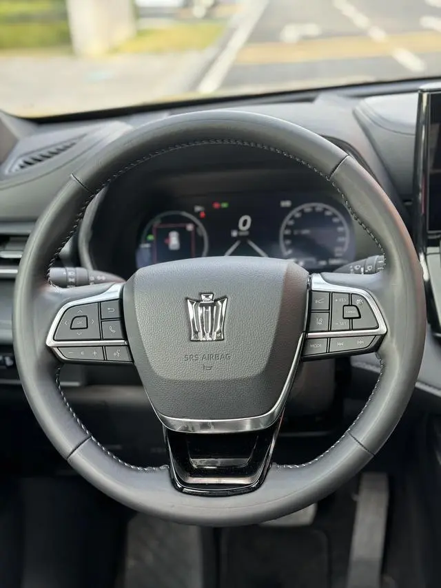 TOYOTA Crown Lufang 2.5L HEV four-wheel drive Premium Edition