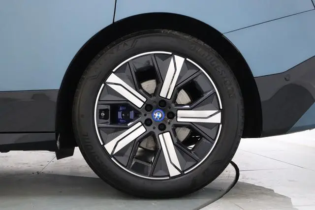 BMW BMW iX xDrive40