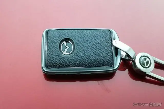 Mazda Mazda 3 Angkesaila 2.0L automatic quality dazzling version