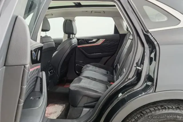 Hongqi Hongqi HS5 Facelift 2.0T Zhilian Flag Enjoy Edition