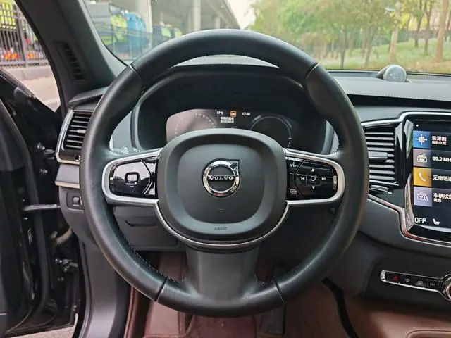 Volvo Volvo XC90 PHEV E-drive hybrid T8 Zhizun Deluxe Edition 7 Seats