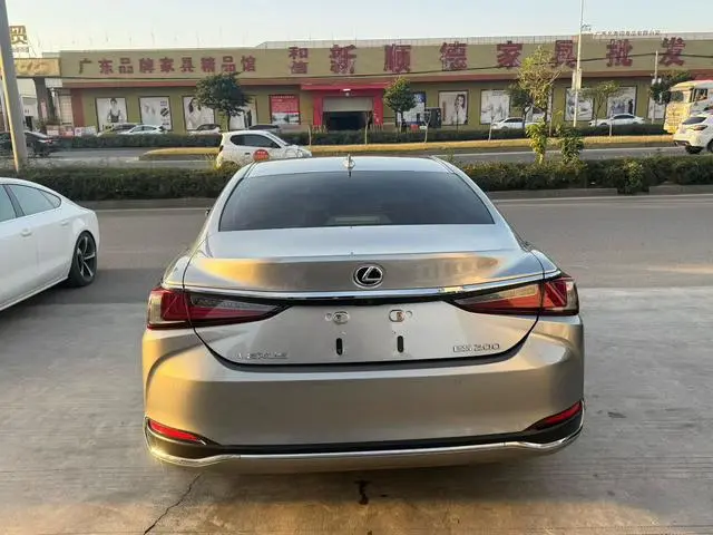 Lexus Lexus ES 200 Excellent Edition