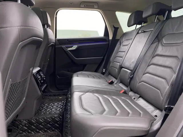 Volkswagen Touareg 3.0 TSI Ruixiang Edition Yao Black Sports Suit