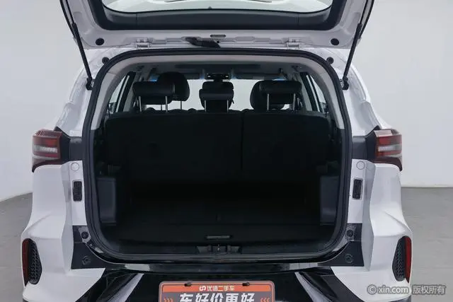 Dongnan Southeast DX8S 1.5T DCT Chief Edition 5 Seats
