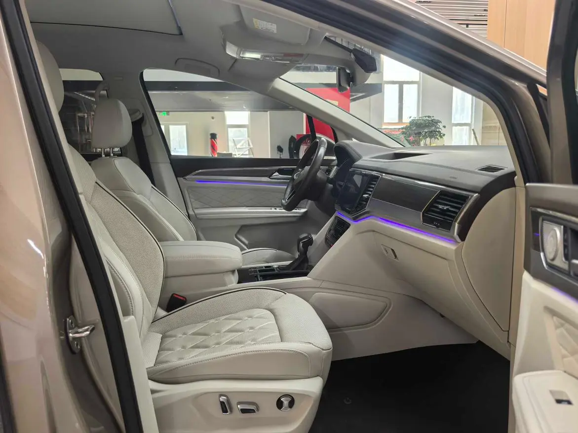Volkswagen Weiran 380TSI Premium Edition