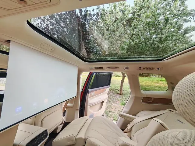 AITO Ask the world M9 Extended range Max six-seater version