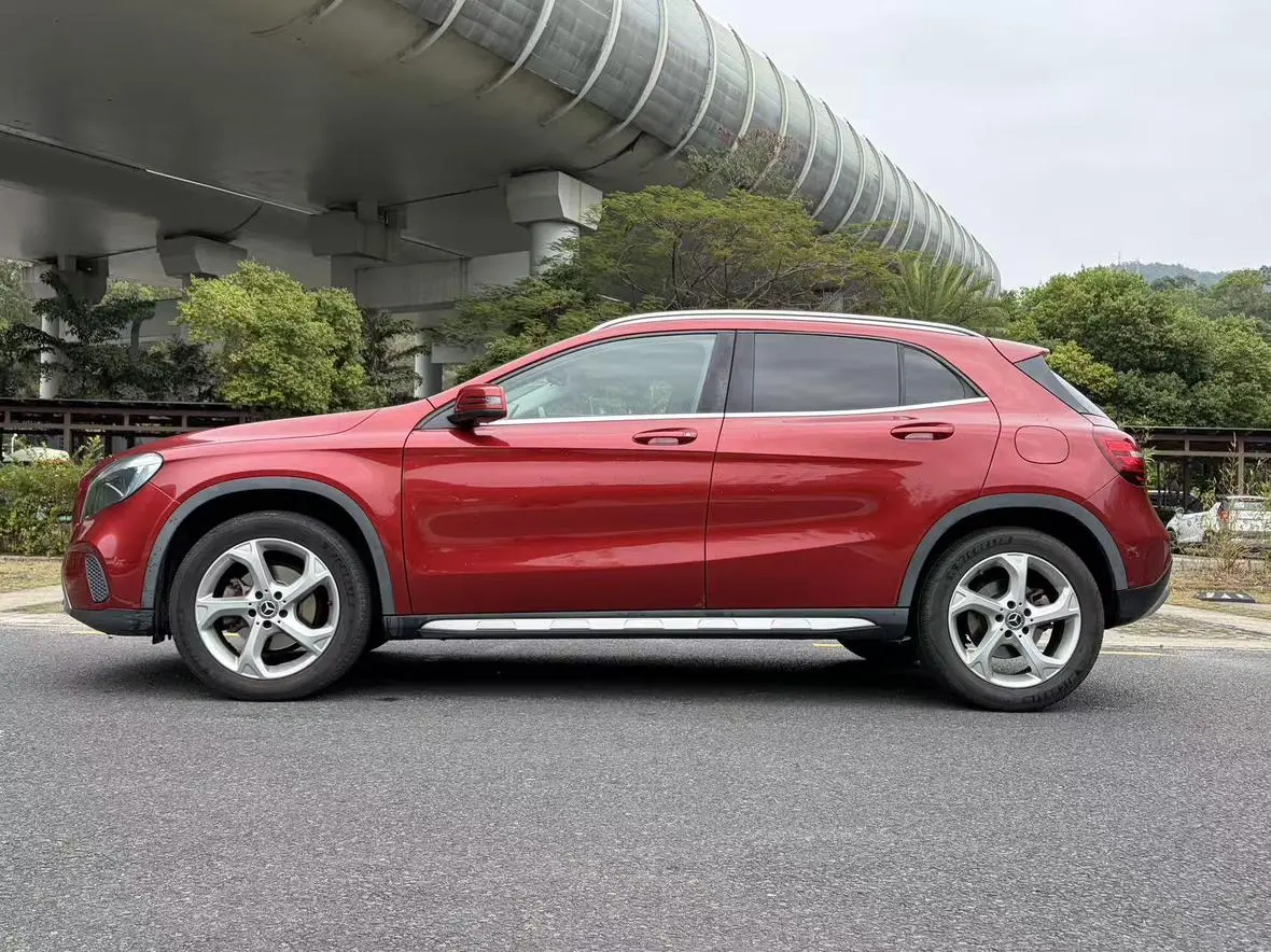 Mercedes-Benz Mercedes-Benz GLA GLA 200 dynamic type